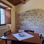 Terrace Retreat In The Marche شقة
